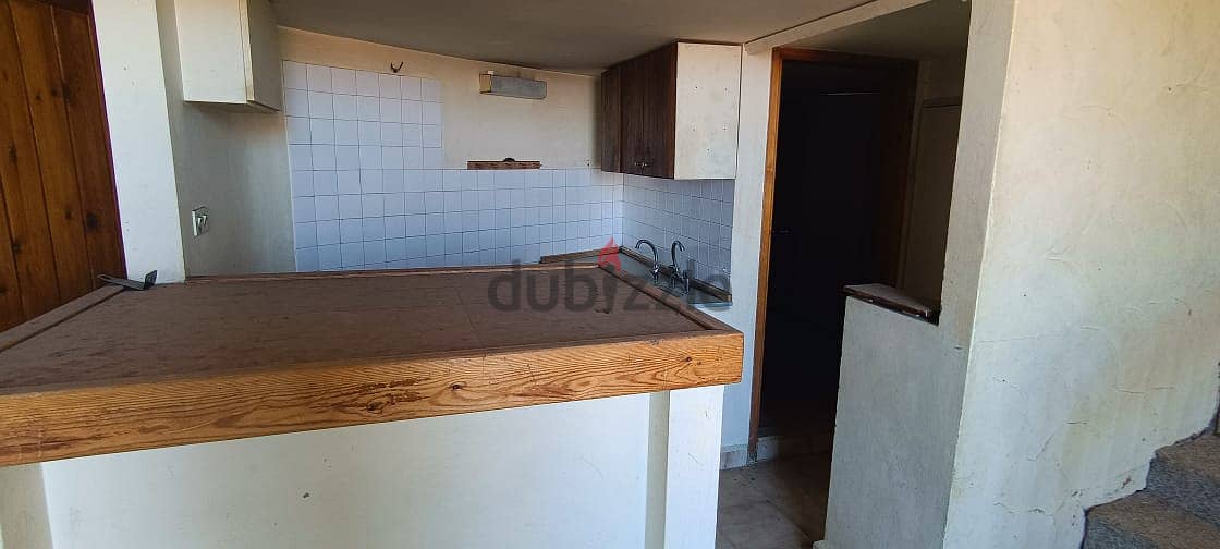 L15994-Hotel For Sale In Azra- Needs Renovation 7