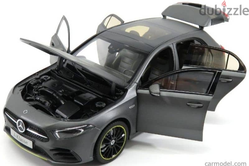 Mercedes A Class  diecast car model 1;18. 5