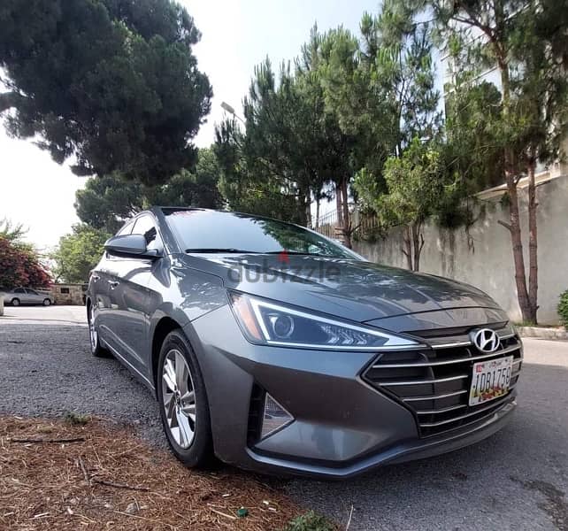 Hyundai Elantra 2019 3