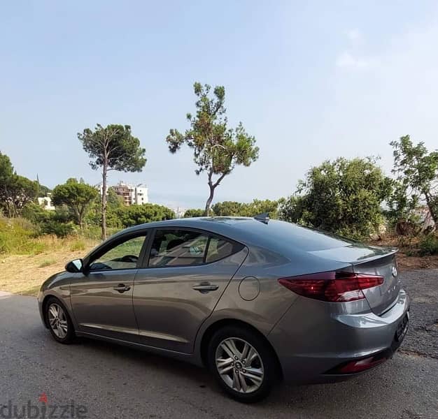 Hyundai Elantra 2019 5