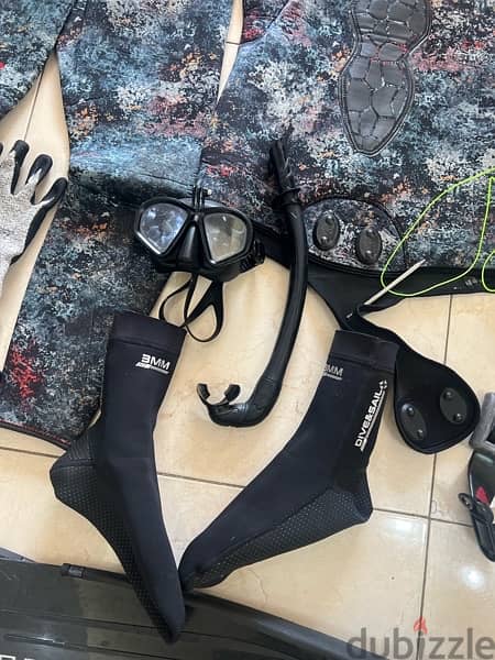 Free diving full set tried once in water 350$ 5