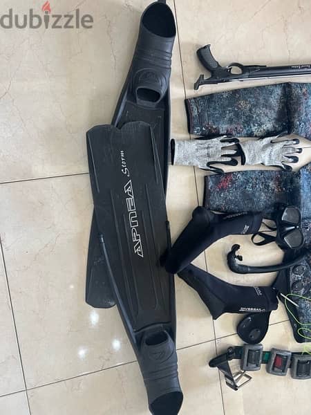 Free diving full set tried once in water 350$ 6