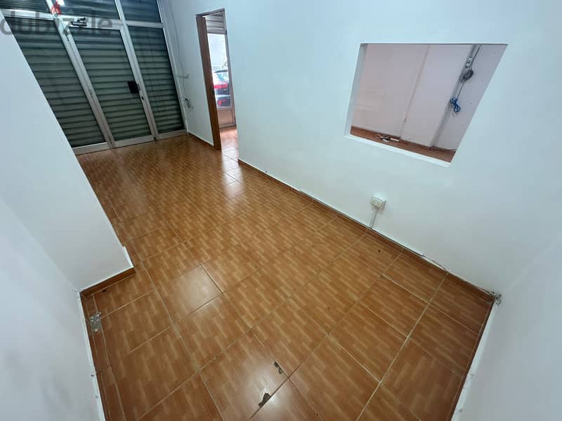 Shop for Rent in Jisr El Bacha محل للإيجار في جسر الباشا 3