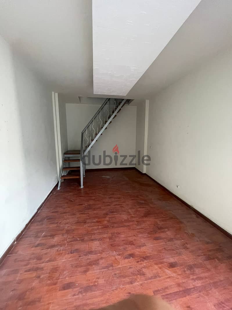 L16001-An Open Space Shop With Mezanine For Rent In Zalka 2