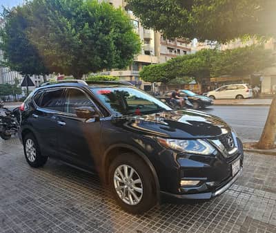 Nissan Rogue sv 2017 4x4 extra clean boya sherki 03799495