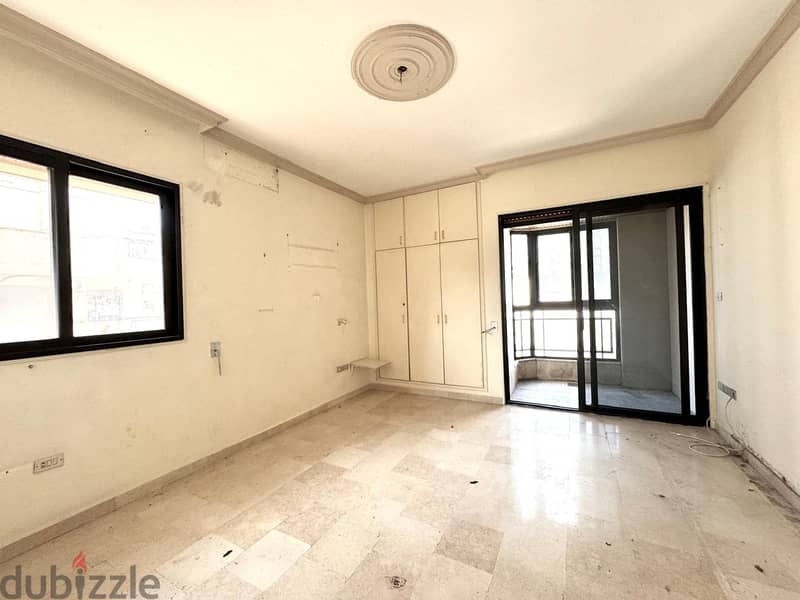 Apartment for Rent in Ain mraiseh - CPBOA56 4