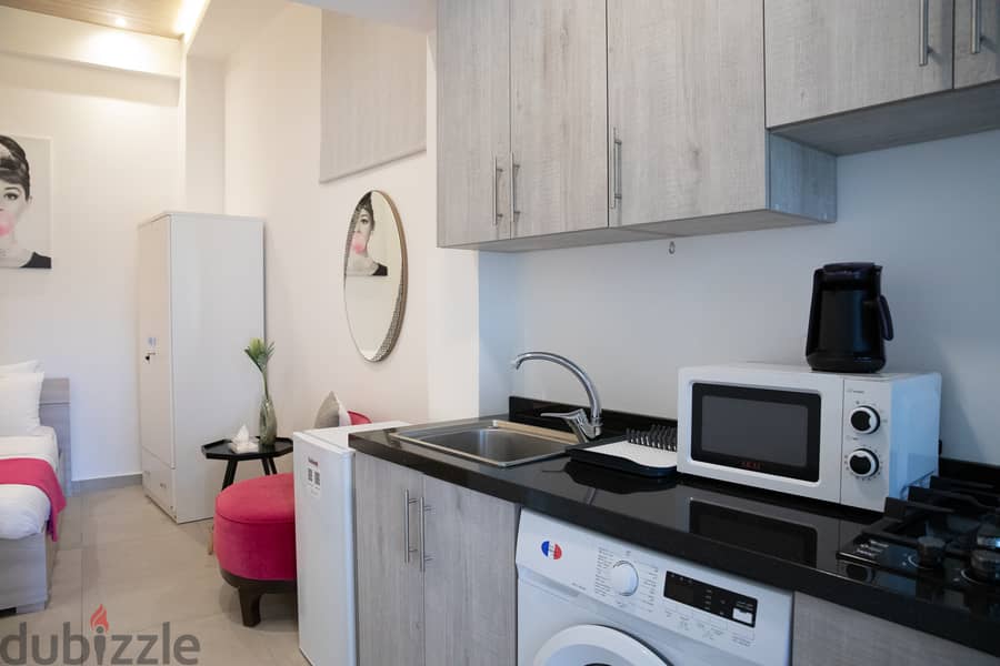 Furnished Studio in Gemmayze استديومفروش للاجار 9