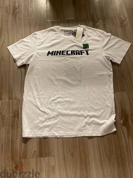 Minecraft shirt size Large 0