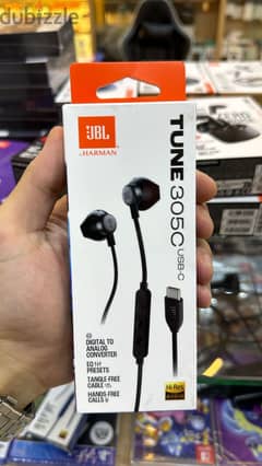 Jbl tune 305 usb-c wired earphones black