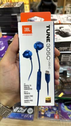 Jbl tune 305 usb-c wired earphones blue