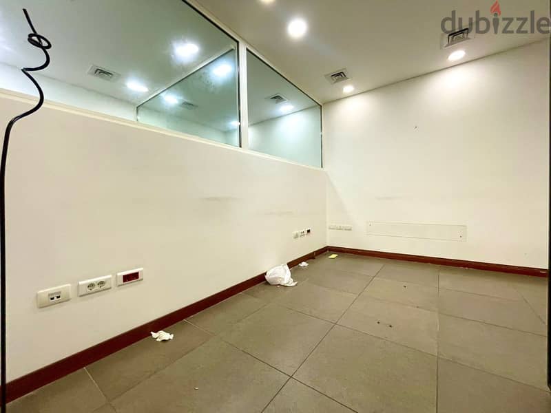 JH24-3610 Office 580m for rent in Achrafieh,  $7,500 cash 6