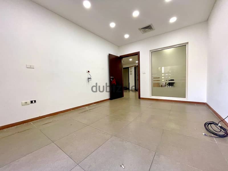 JH24-3610 Office 580m for rent in Achrafieh,  $7,500 cash 9