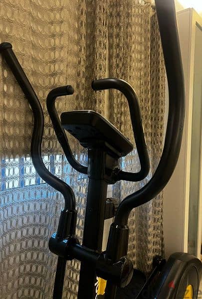 Elliptical trainer 4