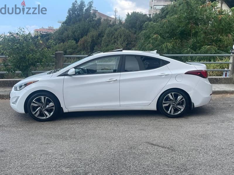 Hyundai Elantra 2015 1