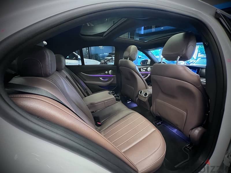 Mercedes E300 4-Matic 2017 54ooo miles ONLY! 8