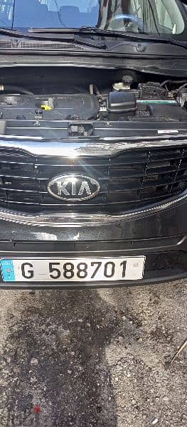 Kia Sportage 4x4  2015 company source very clean 100km 11