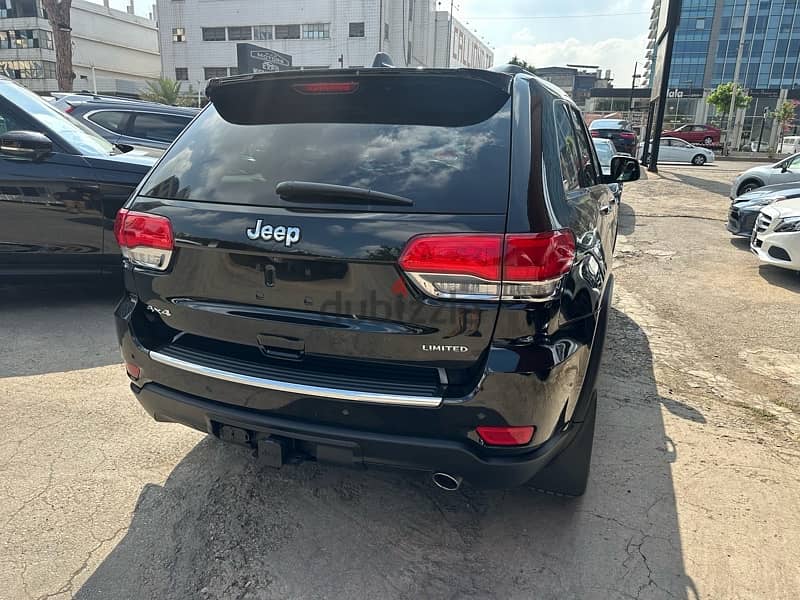 Jeep Grand Cherokee Limited  plus like new 2