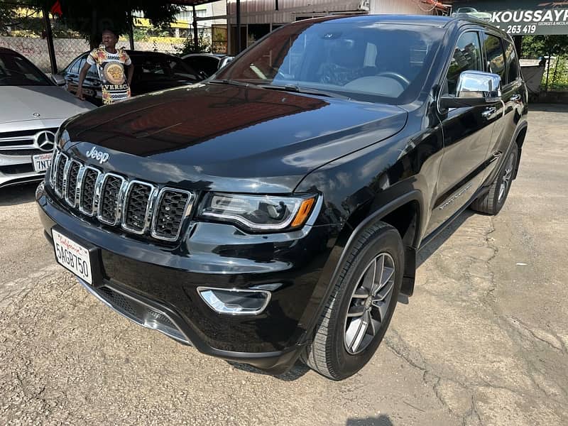 Jeep Grand Cherokee Limited  plus like new 16