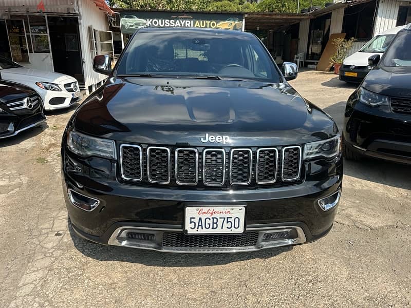 Jeep Grand Cherokee Limited  plus like new 18