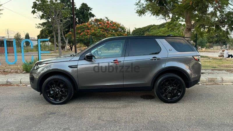 Land Rover Discovery Sport SE 2017 Clean CarFax 4