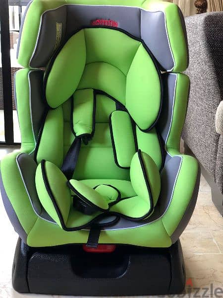 car seat 0