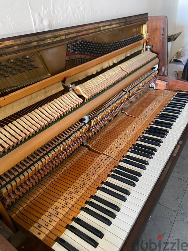 Nieer Upright Piano 5