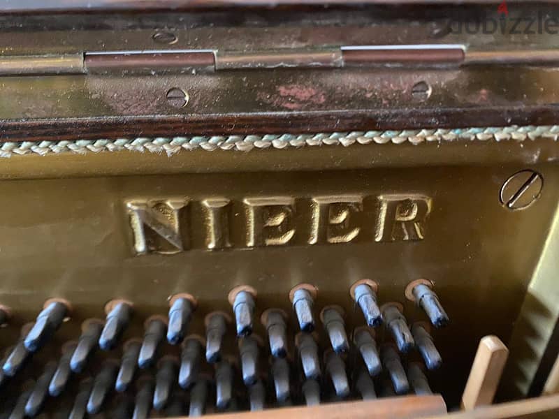 Nieer Upright Piano 6