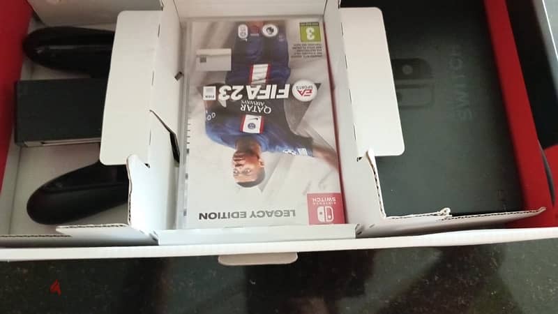 Nintendo Switch 2nd Gen +2 Games 3