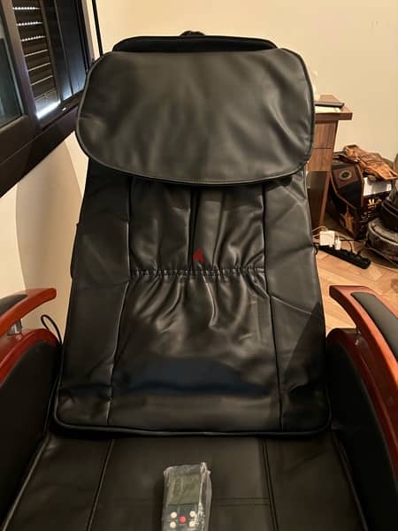 Massage chair for sale / Still New 2