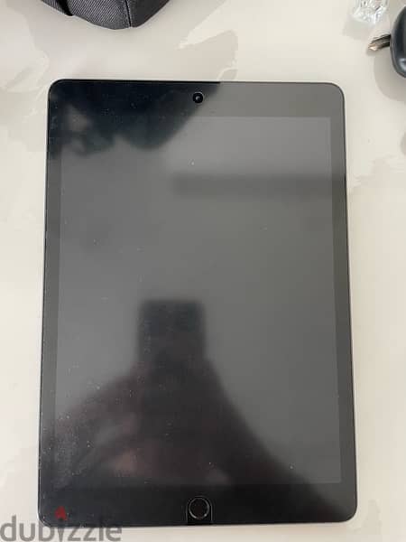 ipad 7, 128gb  in black 4