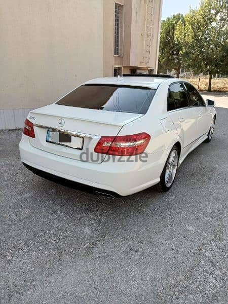 Mercedes-Benz E-Class 2011 3