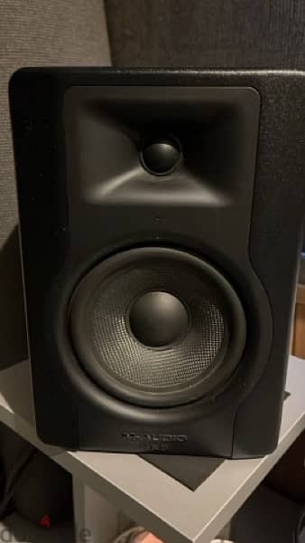 studio monitors m-audio BX5 speakers 1