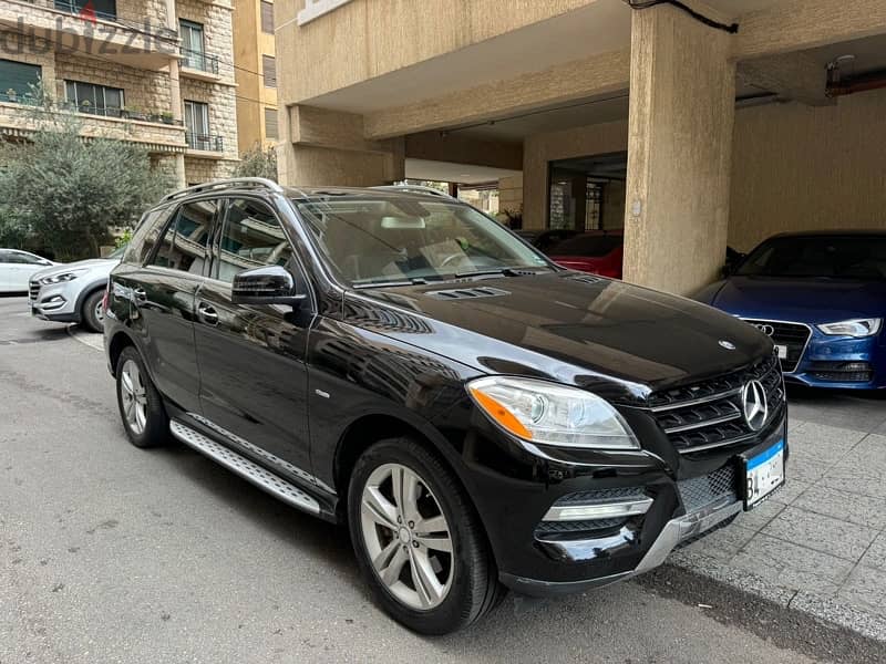 Mercedes-Benz ML-Class 350 2012 CLEAN CARFAX 3