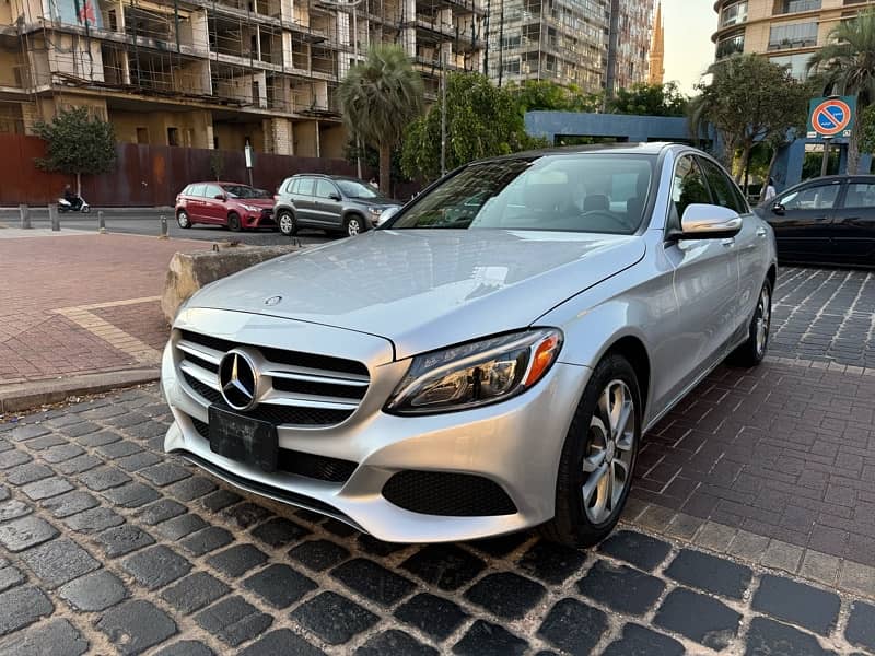 Mercedes-Benz C300 2015 0