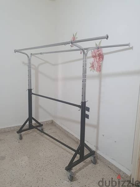 big clothes stand 0