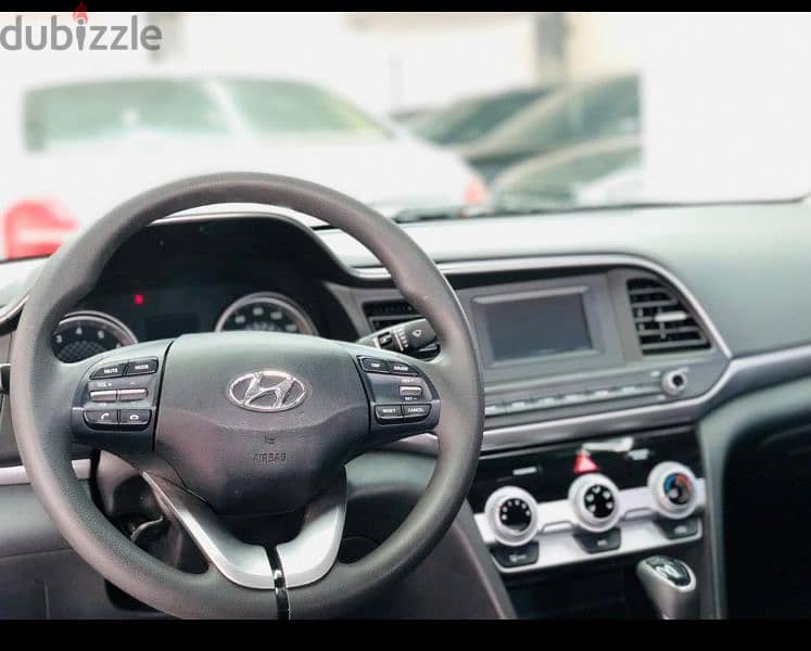 Hyundai Elantra SE 2019 Low miles 25 tmiles 8