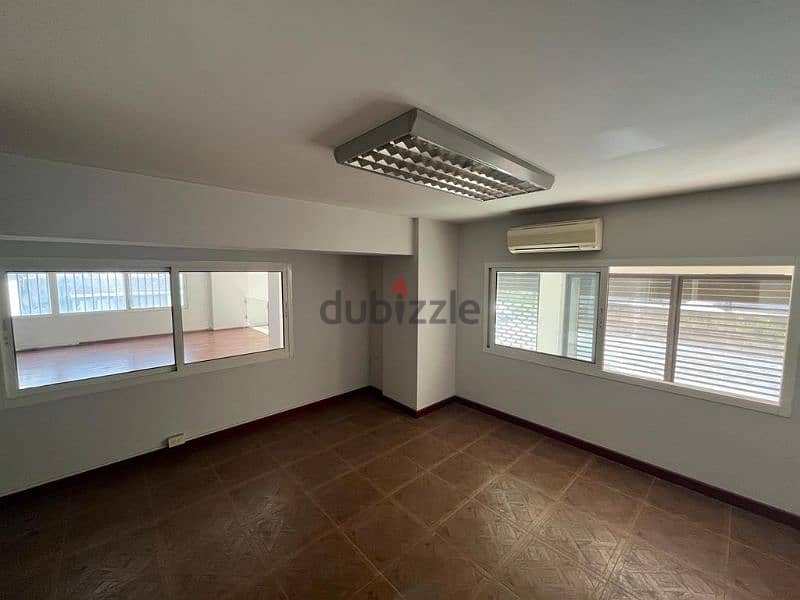 showroom for rent in nahr lmot. صالة للايجار في نهر الموت ٢٧٠٠$/شهري 3