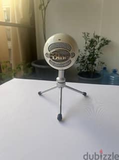 blue snowball microphone 0