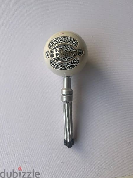 blue snowball microphone 1