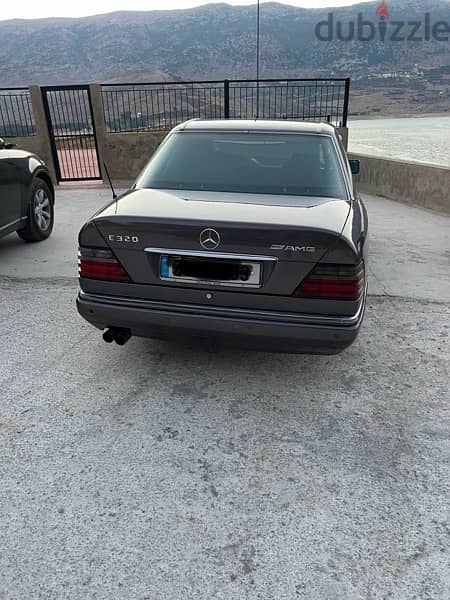 Mercedes-Benz E320 1993 1