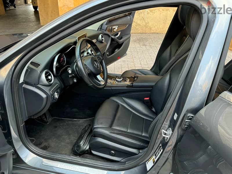 Mercedes C 300 4 Matic 2017 69000 Miles clean car fax full options 8