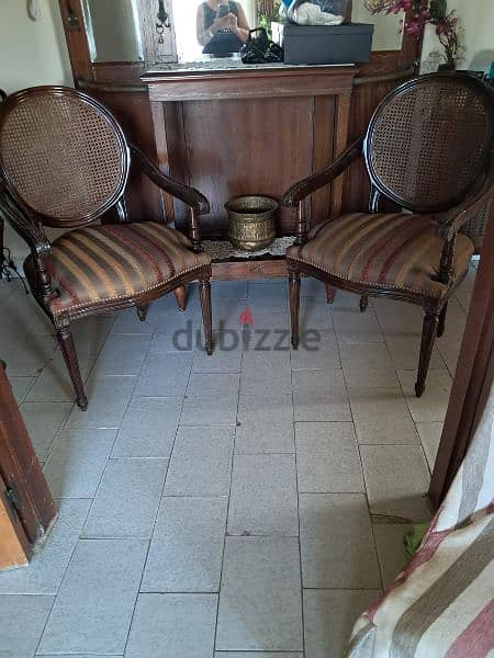 console +2 chairs . . . كونسول مع كرسي عدد ٢ 1