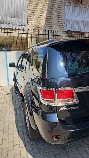 Toyota Fortuner 2008 6 cylinder 1