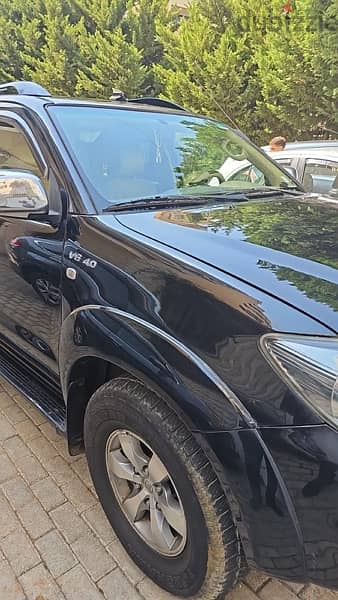 Toyota Fortuner 2008 6 cylinder 4