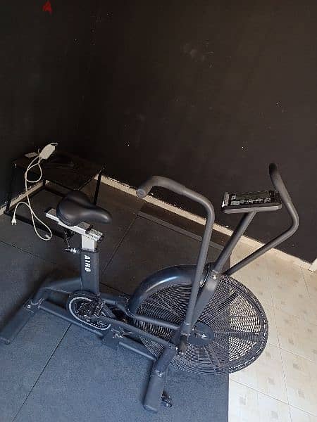 Fan bike like new 03027072 GEO SPORT EQUIPMENT جميع معدات لرياضية 0