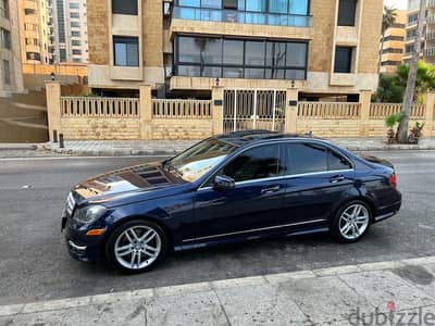 Mercedes-Benz C300 IMMACULATE CAR