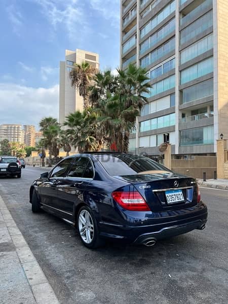 Mercedes-Benz C300 IMMACULATE CAR 4