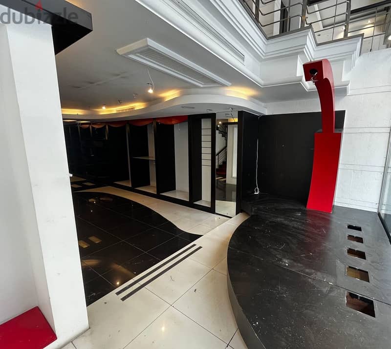 300m² Two-Floor Showroom with Storage Room for Rent in Hamra 3