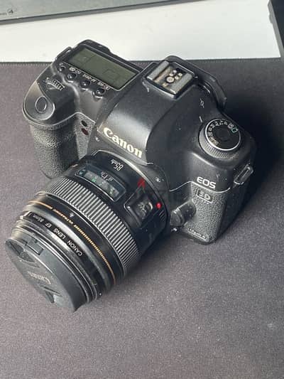 canon 5d ii with lens 85 mm in good condition