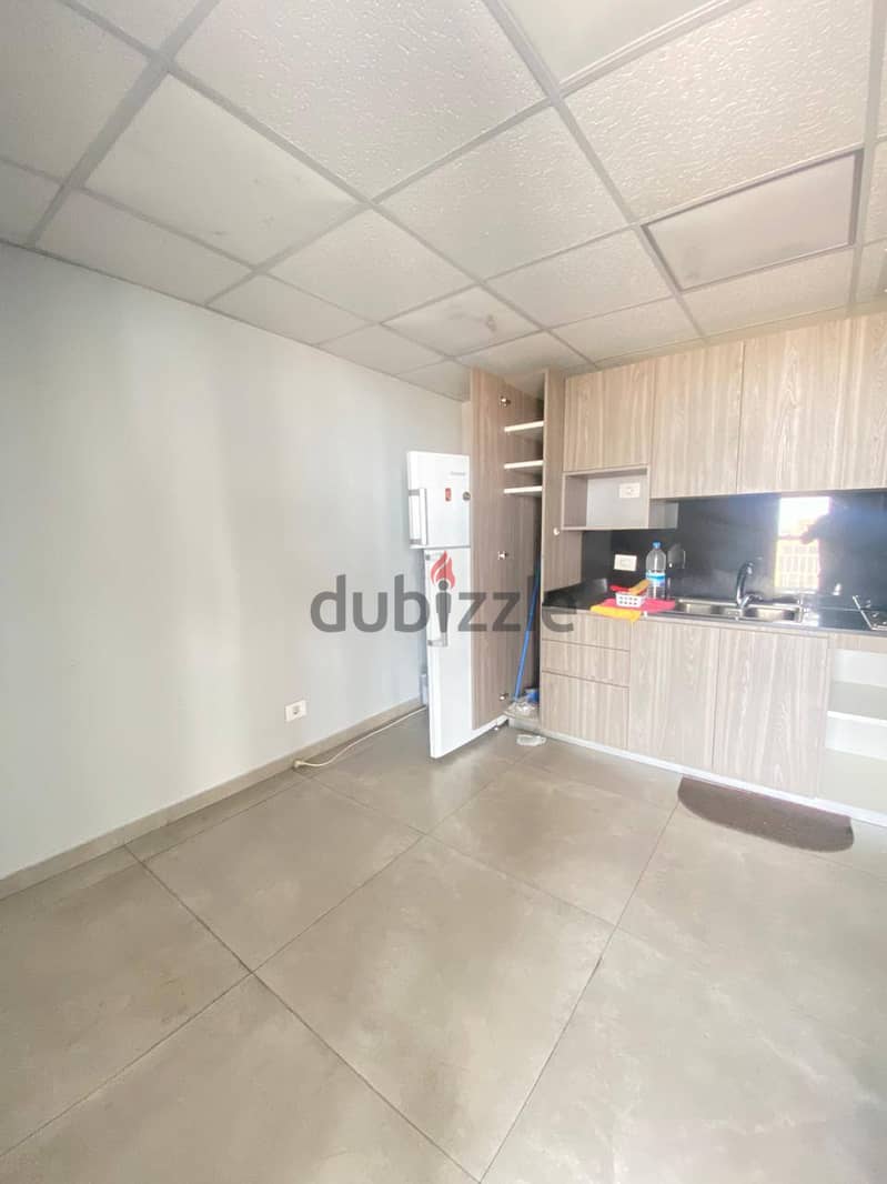 In Dbayeh/220 Sqm Office for Rent في ضبية/ 220 متر مربع مكتب للإيجار 2